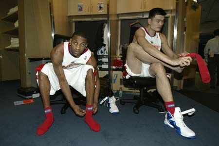 德转列本赛季30岁以上选手进球排行榜：凯恩领跑，...（德转发布本赛季30岁以上球员射手榜：凯恩居首，...）