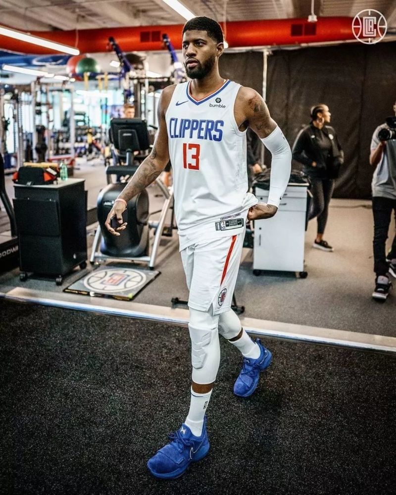 莱万特高层：几乎每天都收到关于埃永的报价，冬窗不考虑出售他（莱万特管理层：埃永报价不断，冬窗无意出售）