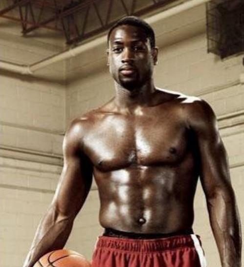 本赛季苏超最佳阵容：冠军泰州队1人入选，亚军南通队3人在列（苏超本赛季最佳阵容出炉：冠军泰州仅1人上榜，亚军南通3将入选）