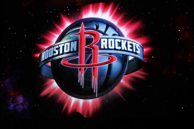 斯普利特谈杨瀚森倒地不起疯狂投诉：裁判没给核实的时间（斯普利特谈杨瀚森倒地后激烈申诉：裁判未给予核实时间）