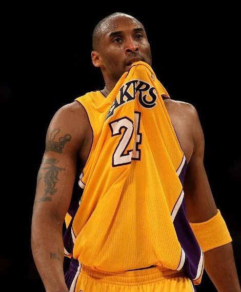 波兰主帅：要帮扎莱夫斯基找回状态；我觉得莱万还没决定未来（波兰主帅：力助扎莱夫斯基重拾状态；称莱万未来尚未确定）