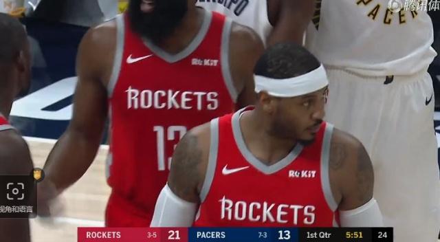 伊涅斯塔造访巴萨训练基地，与佩德里、亚马尔等人合影（伊涅斯塔探访巴萨训练基地，与佩德里、亚马尔等合影留念）