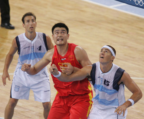 穆里尼奥、齐达内和安切洛蒂都不在，皇马还能指望谁？（穆里尼奥、齐达内与安切洛蒂皆不在，皇马还能倚仗何人？）