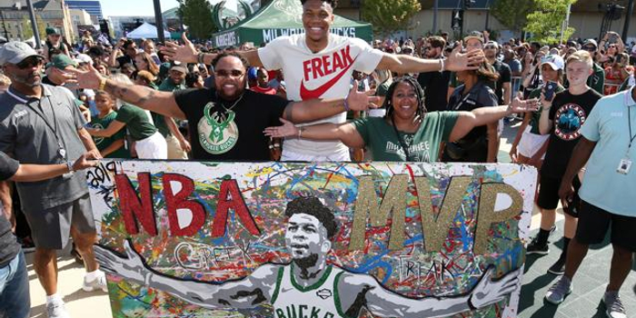 罗马推出黑胶唱片版队歌：限量版售价49.9欧，普通版19.9欧（罗马发布队歌黑胶唱片：限量款49.9欧，普通款19.9欧）