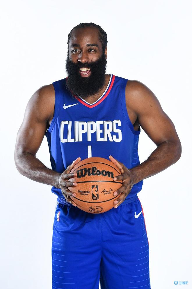 NBA：湖人遭遇惨败 浓眉受困犯规困扰（NBA：湖人大比分失利，浓眉深陷犯规困境）