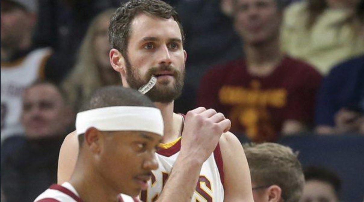 4场比赛收获10分！官方：马雷斯卡当选英超11月最佳教练（英超11月最佳教练出炉：马雷斯卡当选，4战豪取10分）