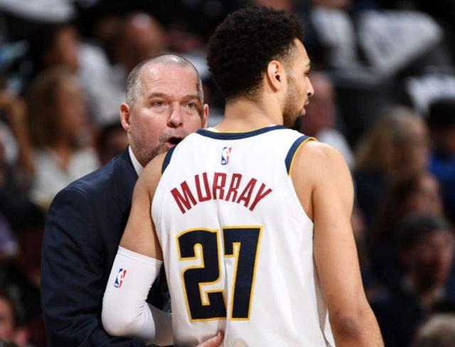 对手的防守直接被拆散（对手防线瞬间瓦解）