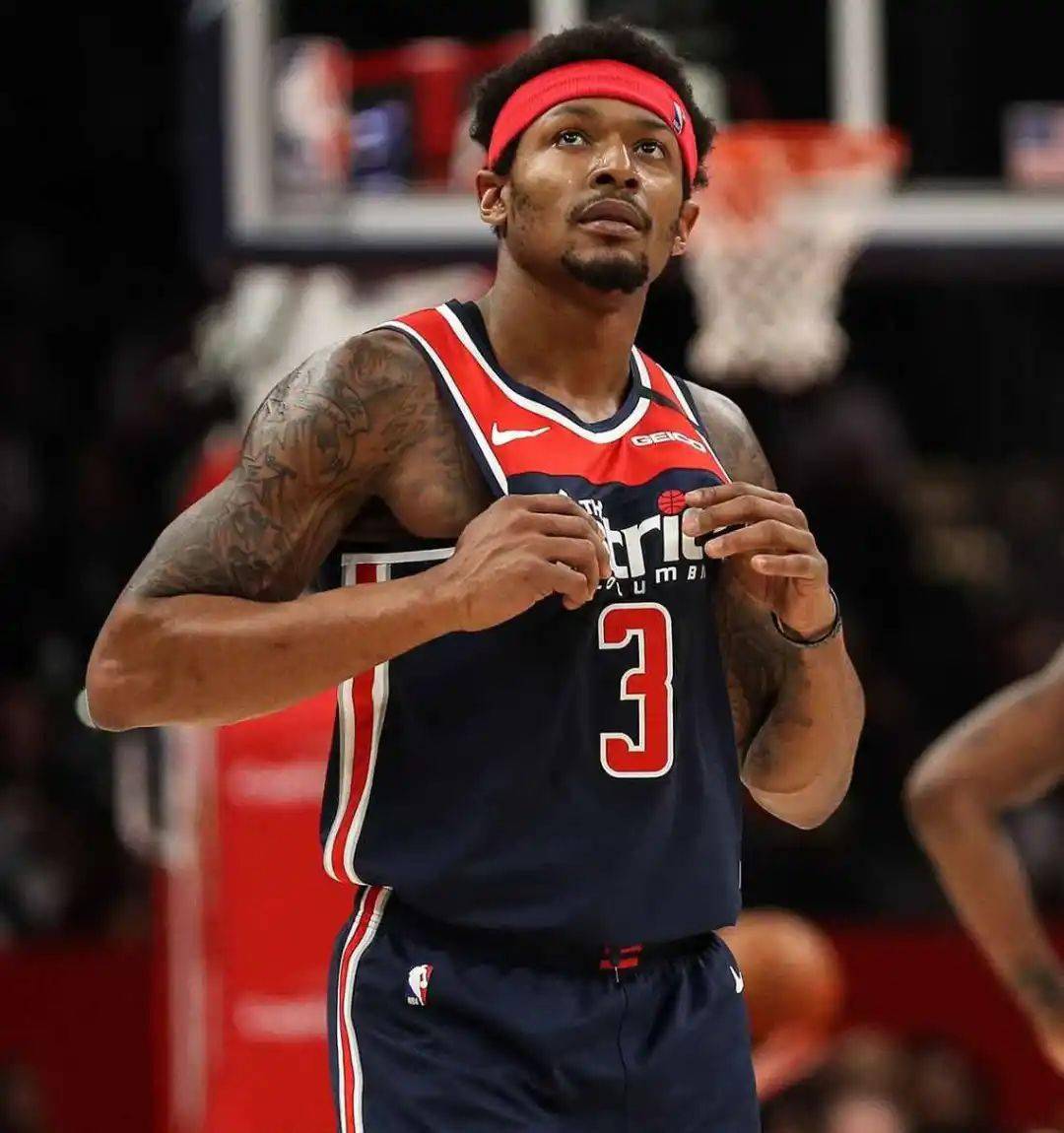 14次，维尼修斯本赛季在进攻三区内被犯规次数五大联赛最多（维尼修斯本季进攻三区被犯规14次，五大联赛之最）