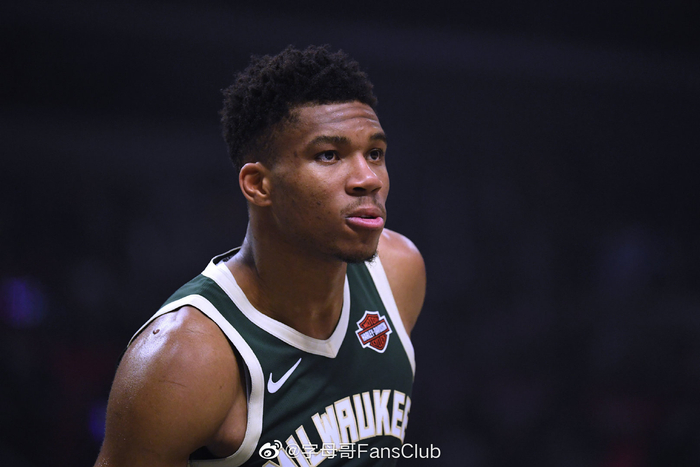 巴列卡诺客队更衣室设施简陋，波兰球队波兹南莱赫发视频吐槽（波兹南莱赫晒视频吐槽：巴列卡诺客队更衣室条件简陋）