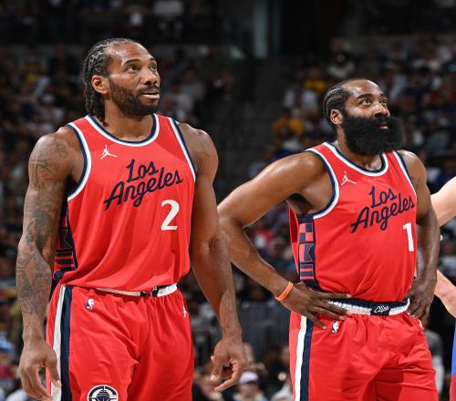 米体：泽林斯基本有望德比首发，但国家队赛后他出现身体问题（米体：泽林斯基有望在德比首发，但国家队赛后身体出现状况）