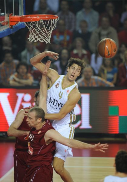 西甲真是菜完了，跟意甲坐一桌吧（西甲这水平也就和意甲一个档次了）