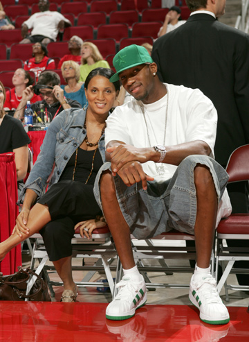 西甲半场：场上僵局暂未打破，皇家马略卡0-0奥萨苏纳（西甲半场：皇家马略卡与奥萨苏纳互交白卷，比分仍为0-0）